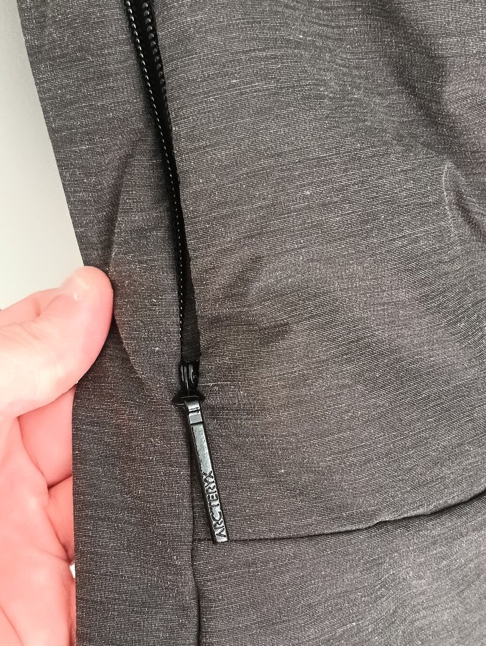 Arc'teryx Womens Grey Long Puffer Coat Full Zip Jacket Embroidered Logo L - Picture 8 of 16